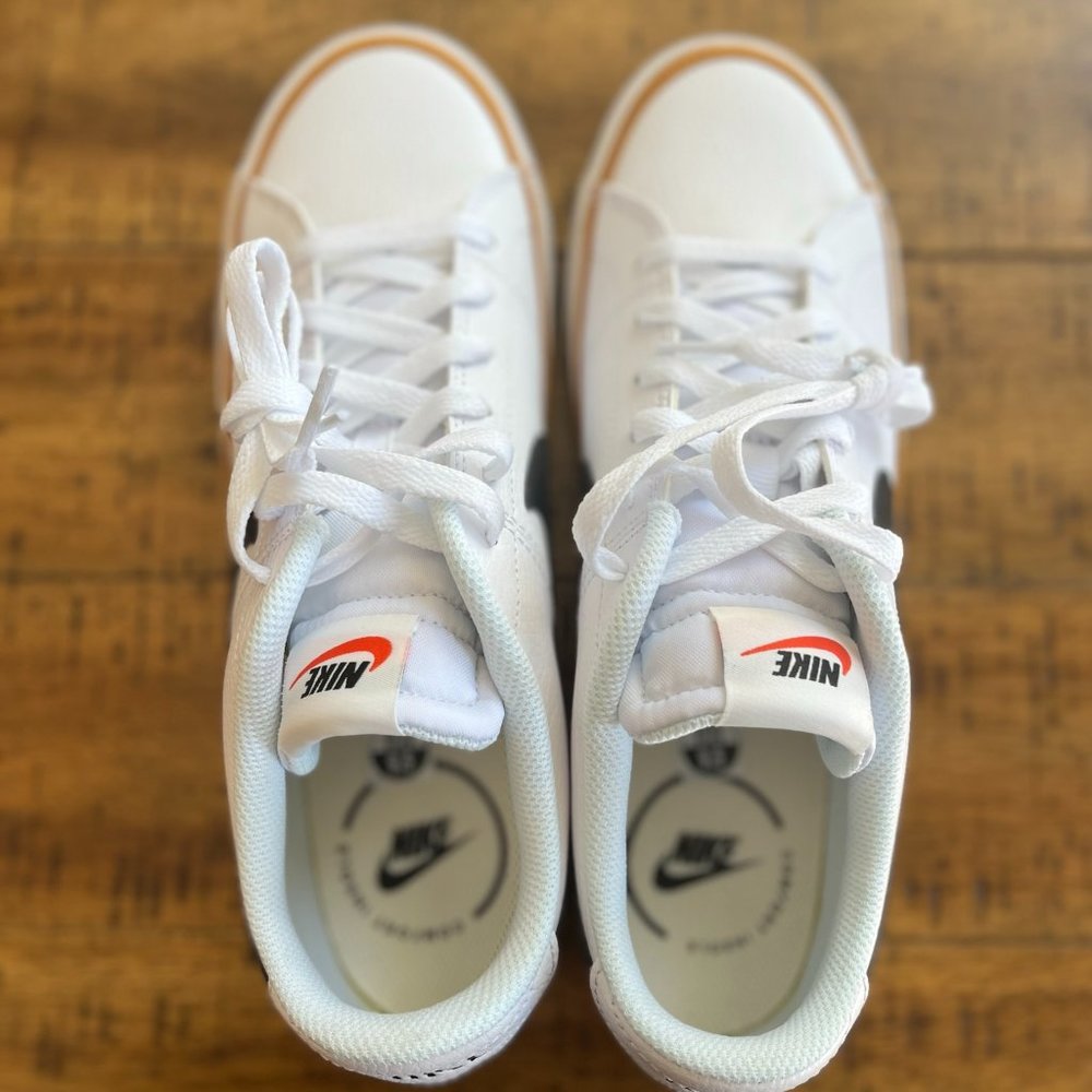Nike Court Legacy (Mens 9.5 Womens 11.5)
